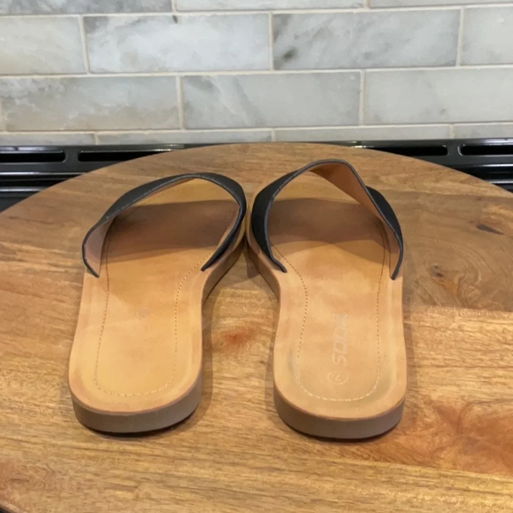 Soda Comfort Women’s Black Slide Sandals - Picture 4 of 6